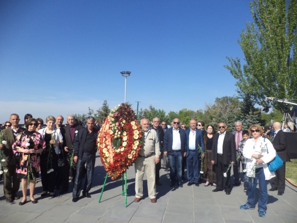 ՀԱՄԿ-ը Ծիծեռնակաբերդում հարգեց Հայոց ցեղասպանության զոհերի հիշատակը